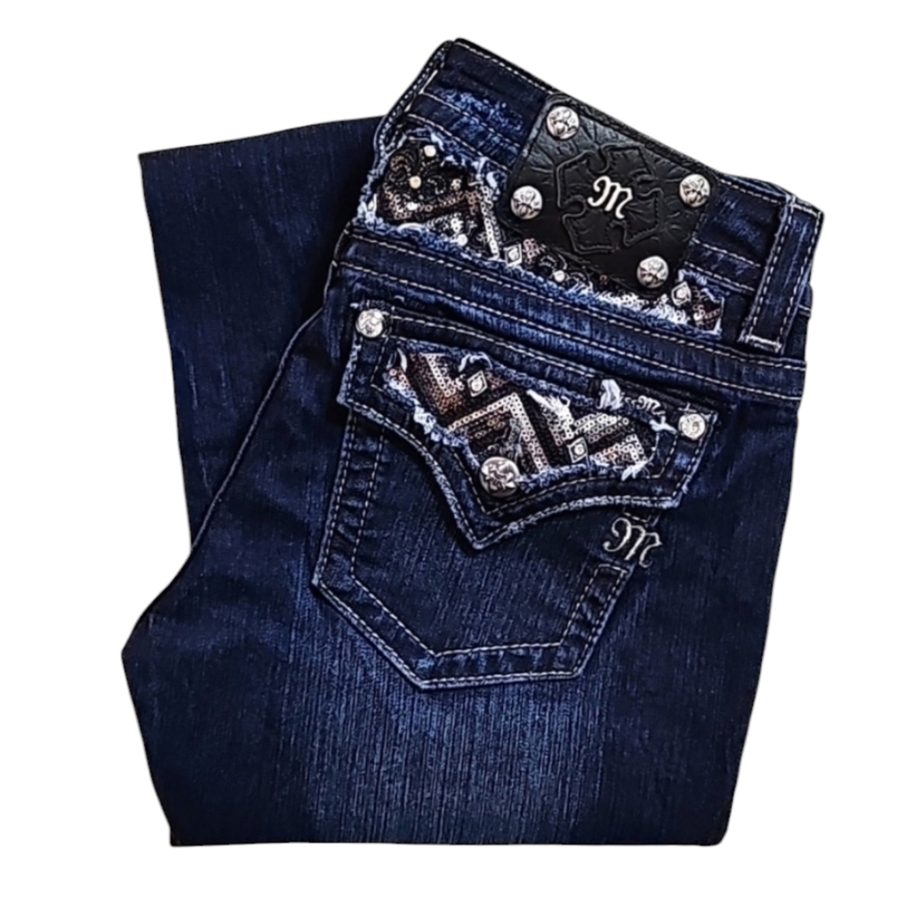 💥Miss Me Signature Bootcut Jeans. Women's Size: Waist 28x31 Inseam.
